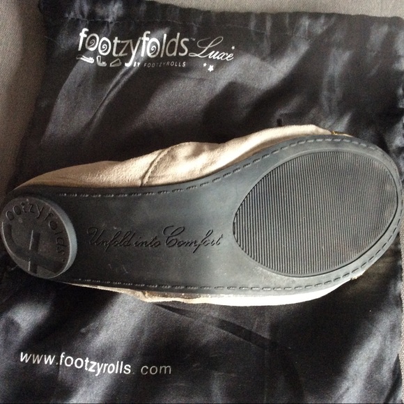 Footzyfolds - Foldable Ballerina Style Shoes - Picture 3 of 3